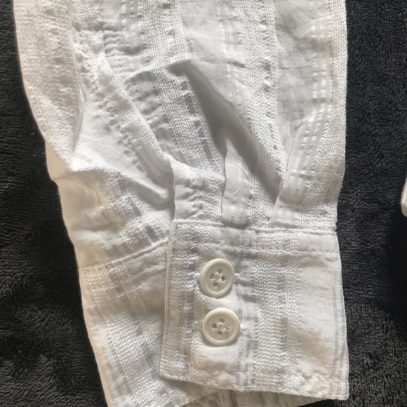 Beautiful white blouse - Picture 7 of 7